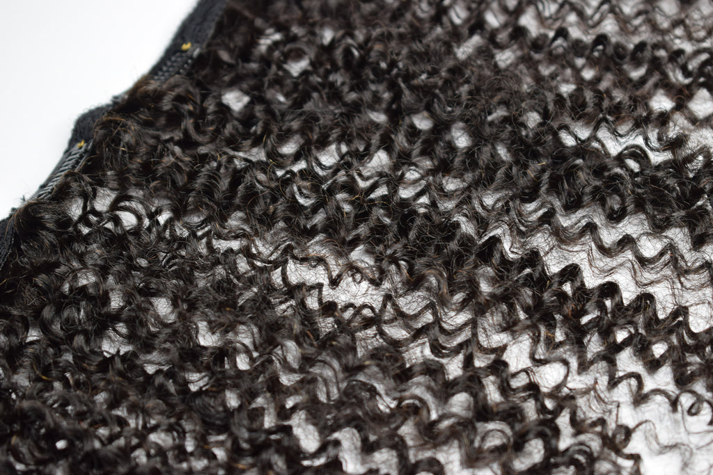 close up of 4a 4b hair clip in weft showing the texture
